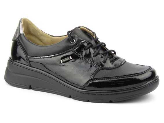 Производитель обуви, мужской и женской детской обуви из натуральной кожи.