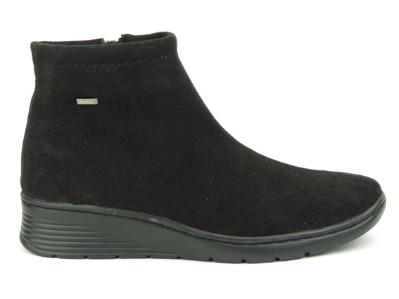 Производитель обуви, мужской и женской детской обуви из натуральной кожи.