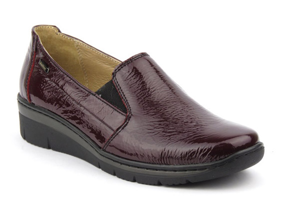 Производитель обуви, мужской и женской детской обуви из натуральной кожи.