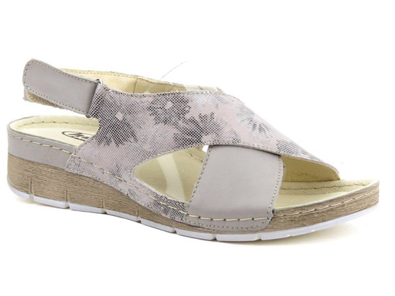 Производитель обуви, мужской и женской детской обуви из натуральной кожи.