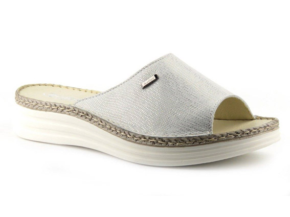 Производитель обуви, мужской и женской детской обуви из натуральной кожи.