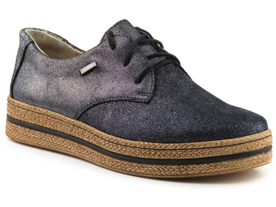 Производитель обуви, мужской и женской детской обуви из натуральной кожи.