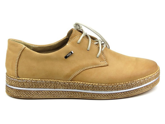 Производитель обуви, мужской и женской детской обуви из натуральной кожи.