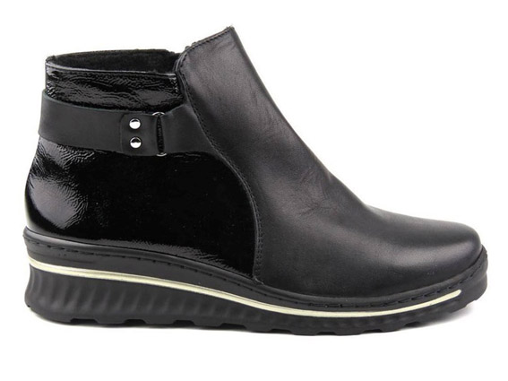 Производитель обуви, мужской и женской детской обуви из натуральной кожи.