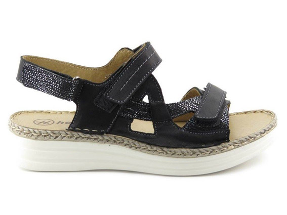 Производитель обуви, мужской и женской детской обуви из натуральной кожи.