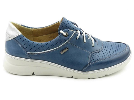 Производитель обуви, мужской и женской детской обуви из натуральной кожи.