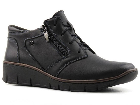 Производитель обуви, мужской и женской детской обуви из натуральной кожи.