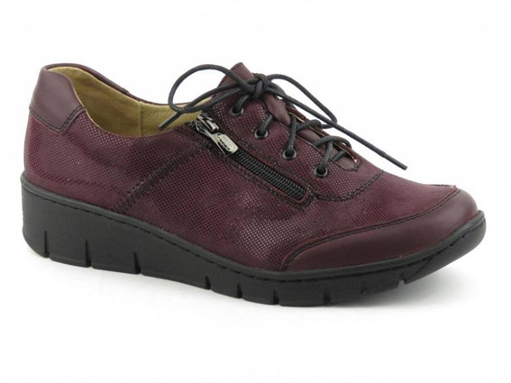 Производитель обуви, мужской и женской детской обуви из натуральной кожи.