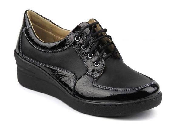 Производитель обуви, мужской и женской детской обуви из натуральной кожи.