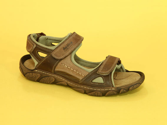 Производитель обуви, мужской и женской детской обуви из натуральной кожи.