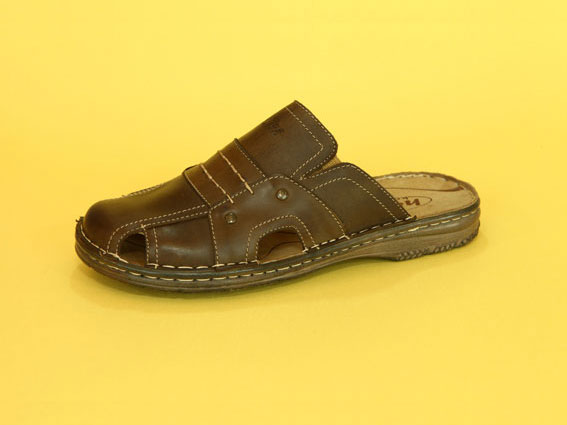 Производитель обуви, мужской и женской детской обуви из натуральной кожи.