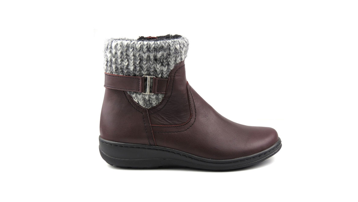 Производитель обуви, мужской и женской детской обуви из натуральной кожи.